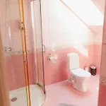 Konukevi Konrad