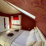 Konukevi Konrad 3*