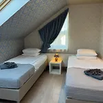 Konukevi Konrad 3*